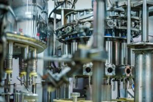Jak ELPLC wspiera automatyzację i robotyzację firm przemysłowych